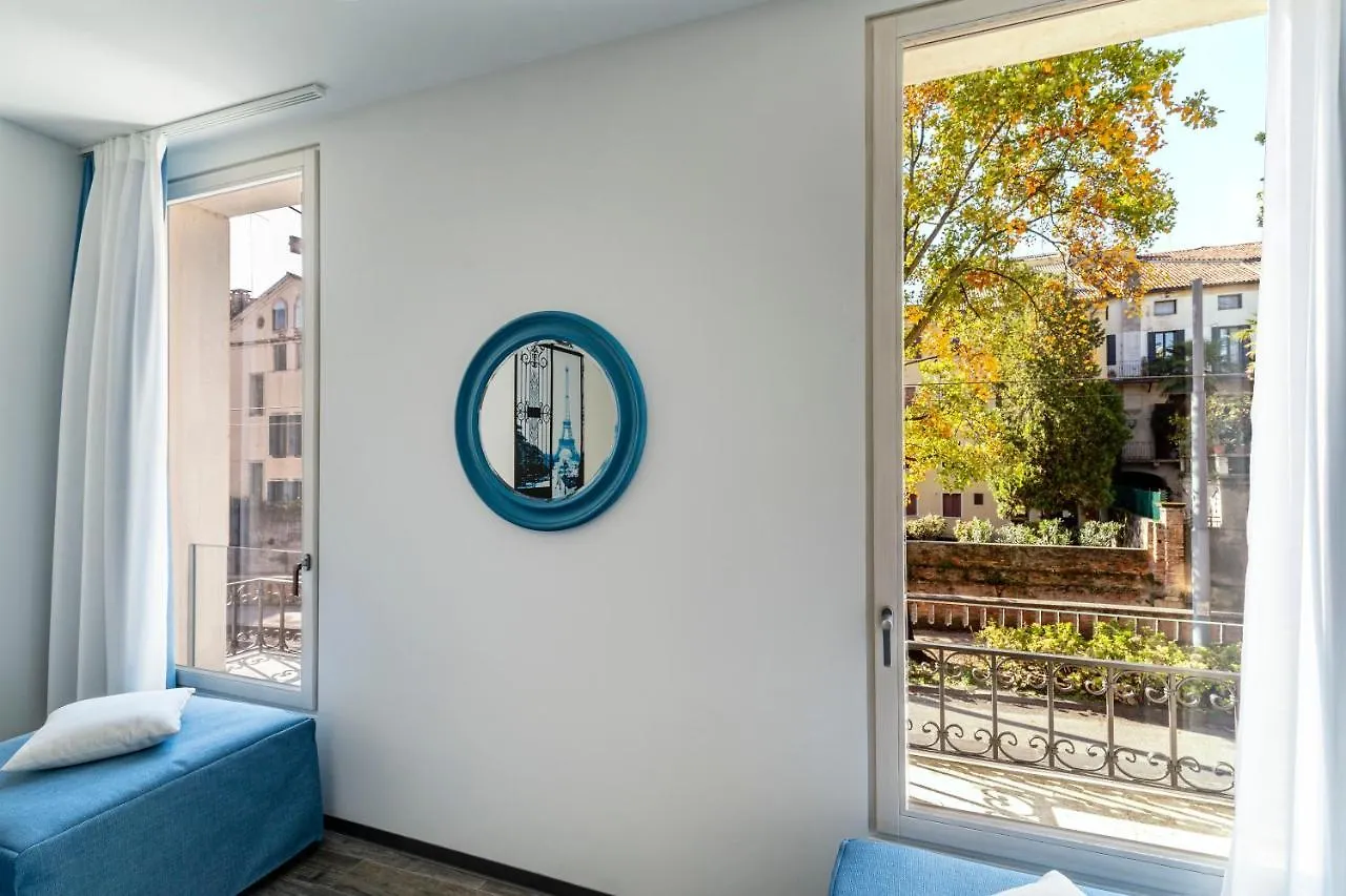 Palazzo Ruzante Padova - Parigi Apt 0*,